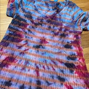 LuLaRoe tie dye Classic tee